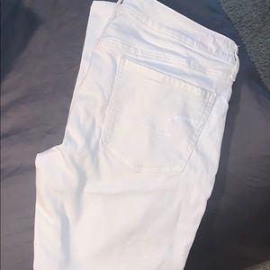 NEW american eagle white jeans